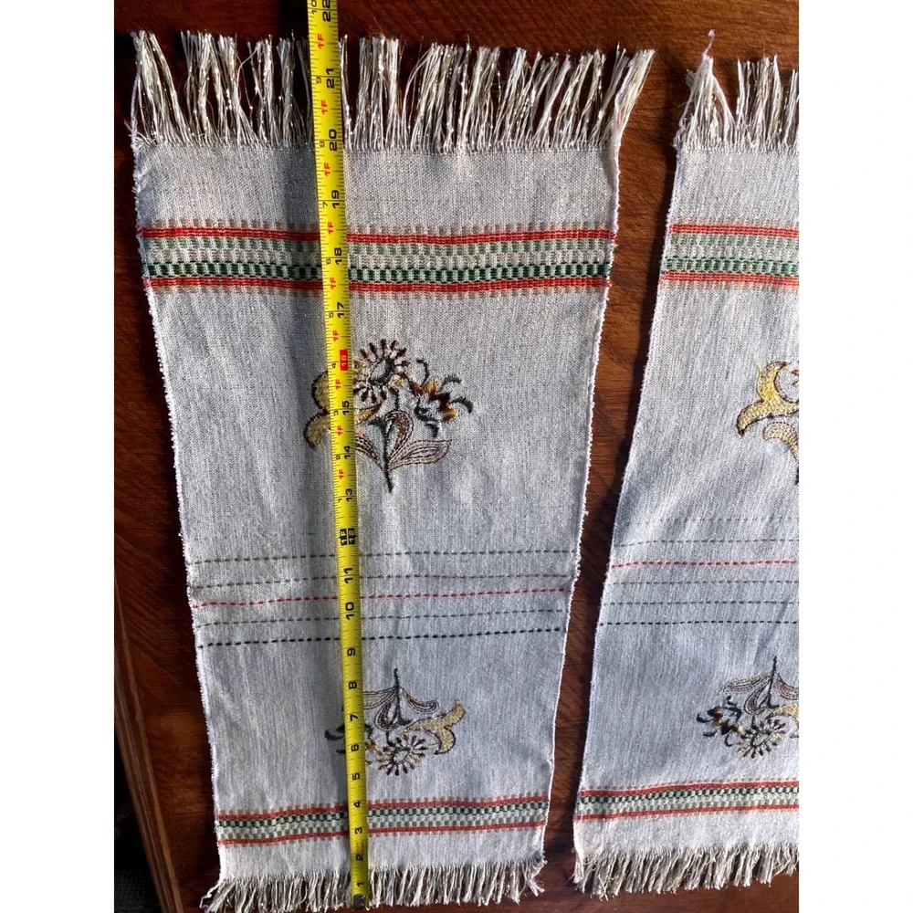 Vintage Hand-Embroidered Linen Tea Towels Floral Folk Art Table Decor Set of 2‎